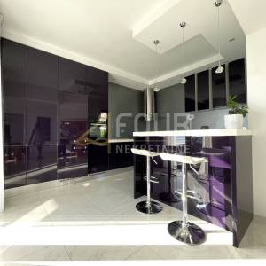 Kastav, Martinkovac, vila s tri stana i bazenom, 400m2