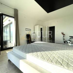 Kastav, Martinkovac, vila s tri stana i bazenom, 400m2