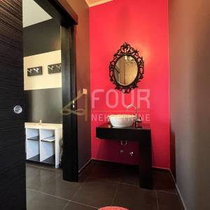 Kastav, Martinkovac, vila s tri stana i bazenom, 400m2