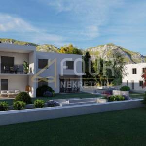 Kastav, novogradnja, 3s+db, balkon, okućnica 100m2