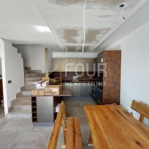 Kastav, novogradnja, višeetažni 3s+db, bazen, okućnica