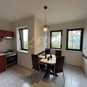 Kastav, Rešetari, 73.20m2, 2s+db, zatvorena lođa, pogled na more