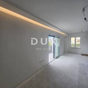 KASTAV, RUBEŠI- dvoetažni stan 150m2, DB+3S s pogledom na more i garažom + okoliš 200m2 - SW