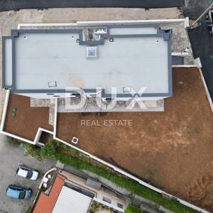 KASTAV, RUBEŠI - dvojna kuća 150m2, DB+3S s pogledom na more i garažom + okoliš 200m2- SE