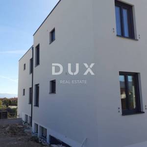 KASTAV, RUBEŠI - dvojna kuća 150m2, DB+3S s pogledom na more i garažom + okoliš 200m2- SE
