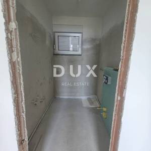 KASTAV, RUBEŠI- dvojna kuća 150m2, DB+3S s pogledom na more i garažom + okoliš 200m2 - SW