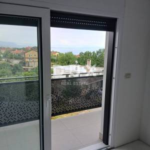 KASTAV, RUBEŠI- dvojna kuća 150m2, DB+3S s pogledom na more i garažom + okoliš 200m2 - SW
