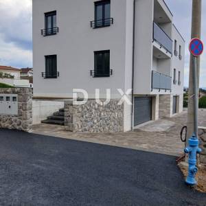 KASTAV, RUBEŠI- dvojna kuća 150m2, DB+3S s pogledom na more i garažom + okoliš 200m2 - SW