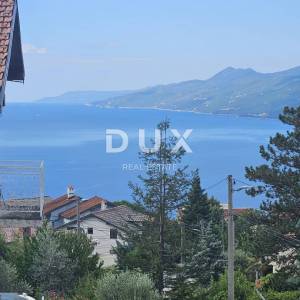 KASTAV, RUBEŠI- dvojna kuća 150m2, DB+3S s pogledom na more i garažom + okoliš 200m2 - SW
