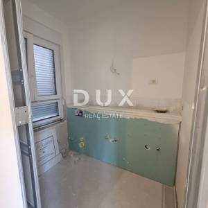 KASTAV, RUBEŠI- dvojna kuća 150m2, DB+3S s pogledom na more i garažom + okoliš 200m2 - SW