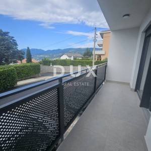 KASTAV, RUBEŠI- dvojna kuća 150m2, DB+3S s pogledom na more i garažom + okoliš 200m2 - SW