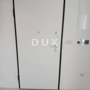 KASTAV, RUBEŠI- dvojna kuća 150m2, DB+3S s pogledom na more i garažom + okoliš 200m2 - SW