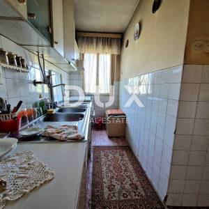 KASTAV, RUBEŠI - samostojeća kuća s okućnicom od 1600m2
