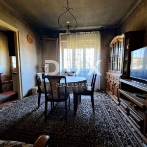 KASTAV, RUBEŠI - samostojeća kuća s okućnicom od 1600m2