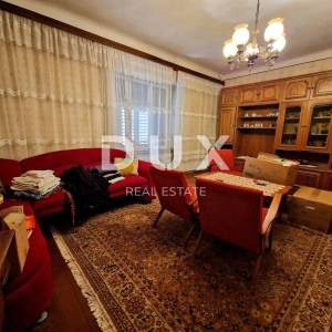 KASTAV, RUBEŠI - samostojeća kuća s okućnicom od 1600m2