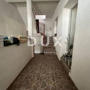 KASTAV, SPINČIĆI - zgrada mješovite namjene, površine 379 m2 