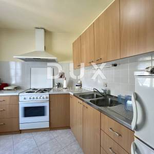 KASTAV, TRINAJSTIĆI - Kuća u nizu 1000€ po m2 - PRILIKA!!!