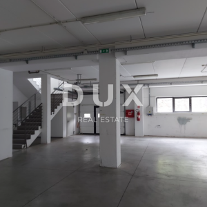 KASTAV, ŽEGOTI- dvoetažni poslovni prostor 421m2 s liftom za zakup/najam + parking