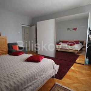 Kaštel Novi, 2 stana u obiteljskoj kući, 200m2, prodaja