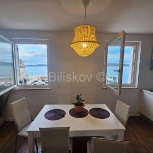 Kaštel Štafilić, stan u prvom redu do mora, prodaja