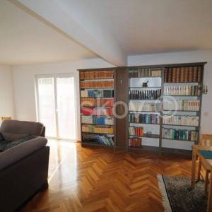 Kaštel Stari, obiteljska kuća s 3 stana, 490m2, prodaja