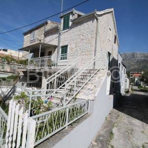 Kaštel Sućurac, kamena kuća 244m2, prodaja