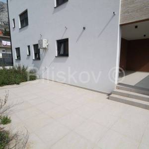 Kaštel Sućurac, stan u novogradnji 87m2, prodaja
