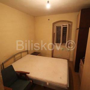 Kaštel Sućurac,troetažni stan u kamenoj kući, prodaja