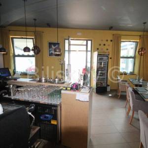 Kaštela, Kaštel Novi, uhodani restoran