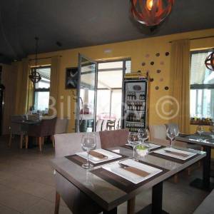 Kaštela, Kaštel Novi, uhodani restoran