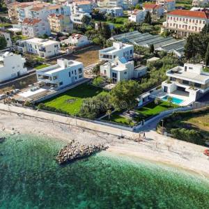 Kaštela, luksuzna vila u prvom redu do mora, prodaja