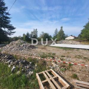 KLANA - građevinsko zemljište 1100m2 S GRAĐEVNOM DOZVOLOM!! za obiteljsku kuću 