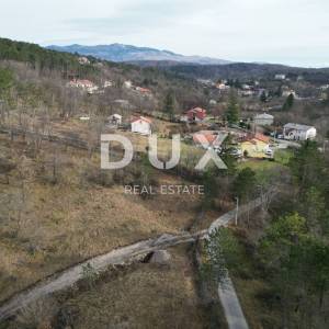 KLANA- građevinsko zemljište 23493m2 za stambenu zgradu – stanove/ apartmane/ obiteljsku kuću/ villu/ kuću za iznajmljivanje- o...