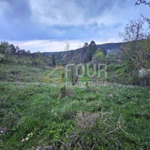 Klana, građevinsko zemljište 1.052m2