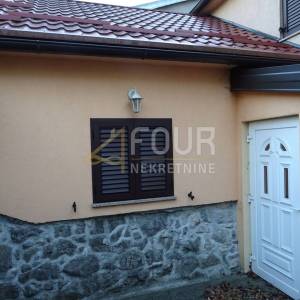 Klana, kuća u nizu od 107m2