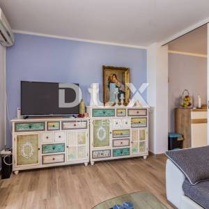 KLENOVICA - Dvojna kuća s jacuzzijem i pogledom na more