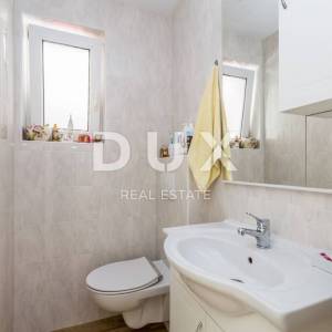 KLENOVICA - Dvojna kuća s jacuzzijem i pogledom na more