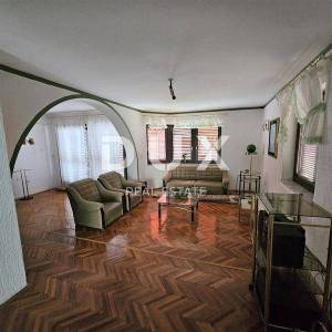 KLENOVICA- dvojna kuća/villa 320m2 s pogledom na more + okoliš 400m2 