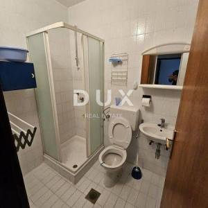 KLENOVICA- dvojna kuća/villa 320m2 s pogledom na more + okoliš 400m2 