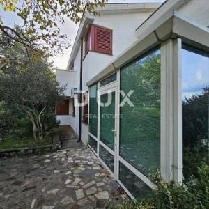 KLENOVICA- dvojna kuća/villa 320m2 s pogledom na more + okoliš 400m2 