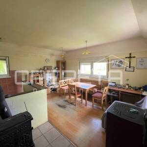 Ključ, Zgrada, 238.000,00 EUR