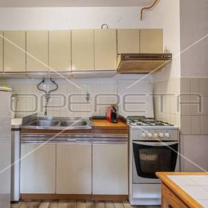 Komforan Stan 53,45m2 u Srcu Pule: Udoban Život u Blizini Svim Gradskim Sadržaji