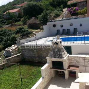 KORČULA, BLATO-renovirana kamena kuća s bazenom