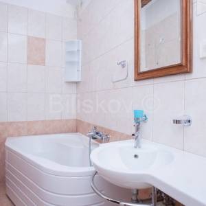 KORČULA, BLATO-renovirana kamena kuća s bazenom