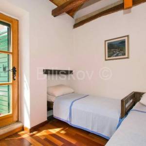 KORČULA, BLATO-renovirana kamena kuća s bazenom