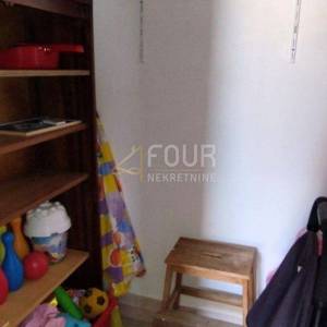 Korčula, Lumbarda, kuća s dva stana 180m od mora!