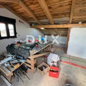 KOSTRENA- dvojna  kuća, 5 apartmana, pogled!!!