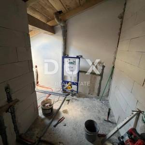 KOSTRENA- dvojna  kuća, 5 apartmana, pogled!!!