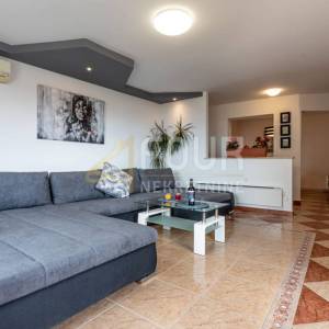 Kostrena, etaža, 93.01m2, 2s+db, terasa 