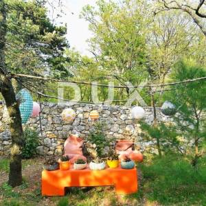 KOSTRENA - Predivna vila s bazenom na parceli od 2200m2